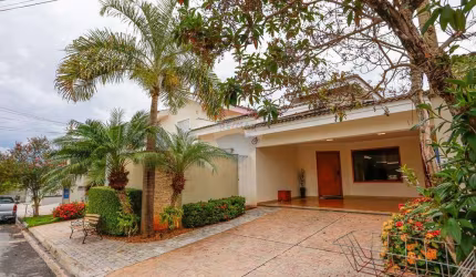Casa de Condomínio para venda em Residencial Vasques Martins de 205.00m² com 3 Quartos, 1 Suite e 4 Garagens