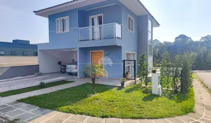 Sobrado para venda em Arruda de 168.00m² com 3 Quartos, 1 Suite e 2 Garagens