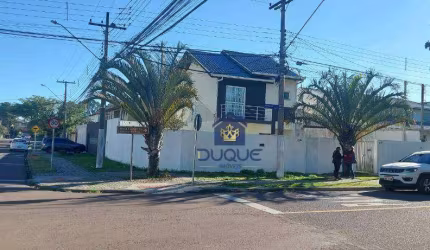 Sobrado para venda em Hauer de 122.00m² com 3 Quartos, 1 Suite e 5 Garagens