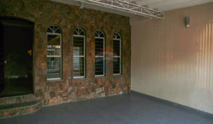 Casa para venda em Vila Hortência de 199.00m² com 3 Quartos, 1 Suite e 2 Garagens