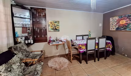 Casa para venda em Guaraituba de 190.00m² com 4 Quartos, 1 Suite e 2 Garagens