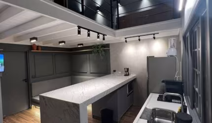 Apartamento para venda em Maresias de 78.00m² com 2 Quartos, 1 Suite e 2 Garagens