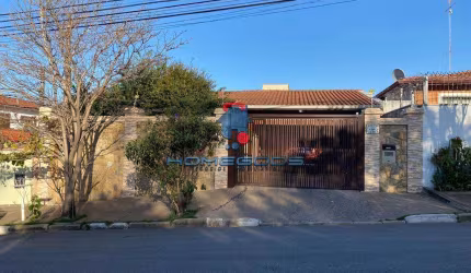 Casa para venda em Jardim Chapadão de 193.00m² com 3 Quartos, 1 Suite e 4 Garagens