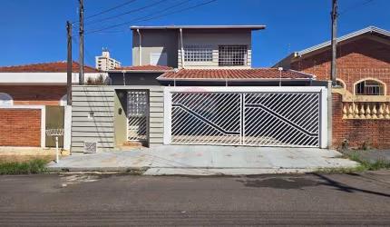 Sobrado para venda em Vila Carmelo de 165.78m² com 3 Quartos, 1 Suite e 2 Garagens