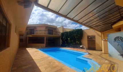 Sobrado para venda em Jardim Nova Santa Paula de 700.00m² com 7 Quartos, 2 Suites e 8 Garagens