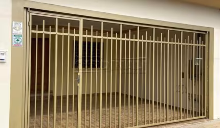 Casa para venda em Parque Santa Marta de 120.00m² com 3 Quartos, 1 Suite e 2 Garagens