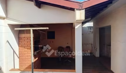 Casa para venda em Centro de 134.00m² com 3 Quartos