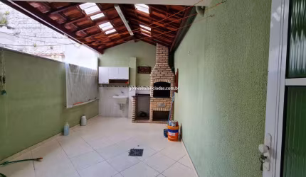 Sobrado para alugar em Jardim Rubio de 104.00m² com 3 Quartos, 1 Suite e 3 Garagens