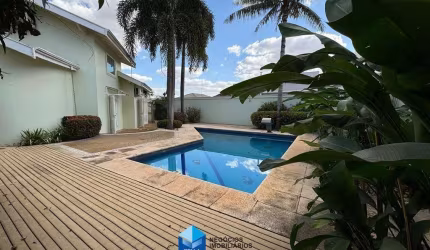 Casa de Condomínio para venda em Jardim Terras De Santa Elisa de 410.00m² com 5 Quartos, 3 Suites e 4 Garagens
