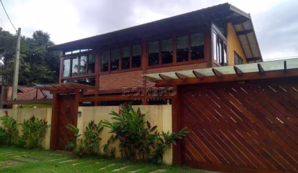 Casa para venda em Enseada de 185.00m² com 4 Quartos, 4 Suites e 5 Garagens