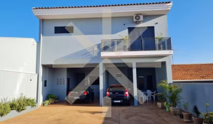 Casa para venda em Parque Delta de 115.00m² com 3 Quartos e 8 Garagens