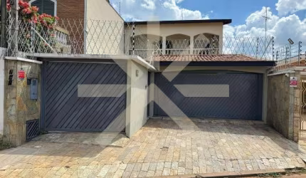 Casa para venda em Vila Brasília de 300.00m² com 4 Quartos, 1 Suite e 2 Garagens