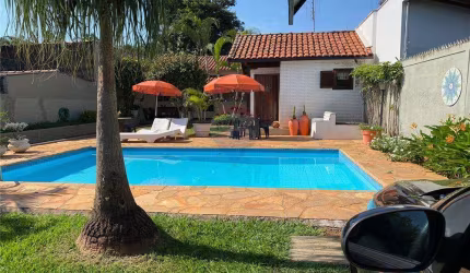 Casa para venda em Jardim Amália de 134.00m² com 3 Quartos, 1 Suite e 3 Garagens