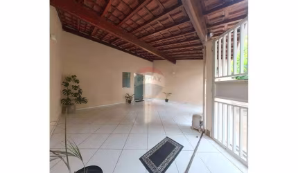 Casa para venda em Cidade Jardim de 129.80m² com 2 Quartos e 2 Garagens