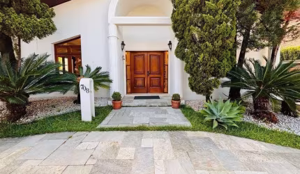 Casa para venda e aluguel em Alphaville Residencial Um de 640.00m² com 4 Quartos, 4 Suites e 6 Garagens