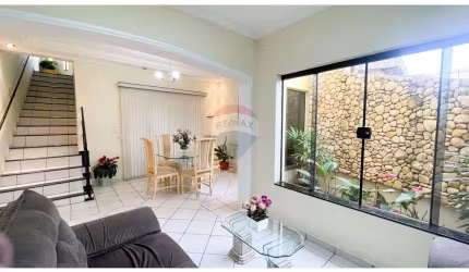 Casa para venda em Jardim Palmeiras de 290.00m² com 3 Quartos, 1 Suite e 1 Garagem