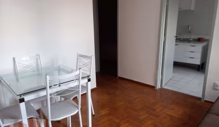 Apartamento para alugar em Centro de 48.00m² com 2 Quartos e 1 Garagem