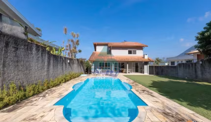 Casa para venda em Recanto Da Lagoinha de 220.00m² com 4 Quartos, 2 Suites e 3 Garagens