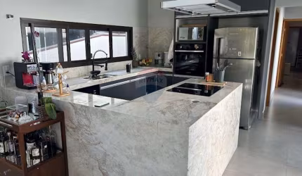 Casa de Condomínio para alugar em Residencial Ibi-aram Ii de 246.00m² com 2 Quartos, 1 Suite e 3 Garagens
