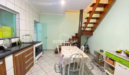 Casa para venda em Vila Cristina de 120.00m² com 2 Quartos e 2 Garagens