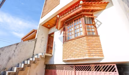 Casa para venda em Vila Olímpia de 382.00m² com 3 Quartos, 1 Suite e 7 Garagens