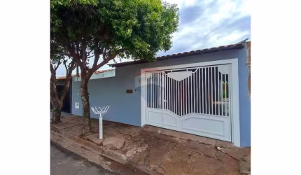 Casa para venda em Jardim Santa Clara de 90.00m² com 2 Quartos e 1 Suite