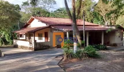 Fazenda / Sítio para venda em Centro de 300.00m² com 2 Quartos