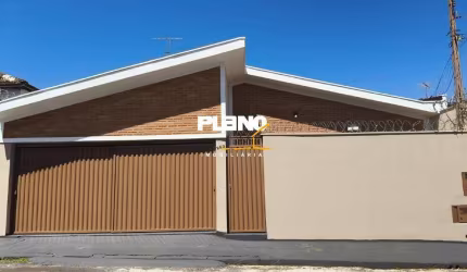 Casa para alugar em VILA MONTEIRO de 145.00m² com 3 Quartos, 1 Suite e 2 Garagens