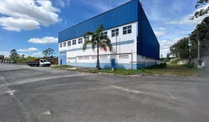 Galpão / Depósito / Armazém para alugar em Taboão de 1500.00m² com 10 Garagens