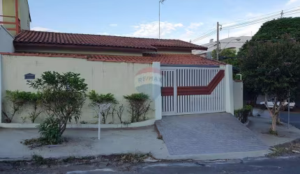 Casa para venda em Jardim Dom Bosco de 131.00m² com 2 Quartos, 1 Suite e 2 Garagens