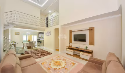 Sobrado para venda em Uberaba de 286.00m² com 4 Quartos, 1 Suite e 10 Garagens