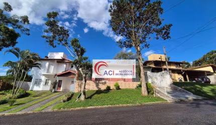 Casa de Condomínio para venda em Vila Verde de 180.00m² com 3 Quartos, 1 Suite e 2 Garagens