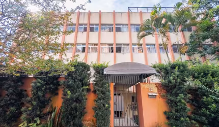 Apartamento para venda em Ahú de 58.00m² com 2 Quartos e 1 Garagem