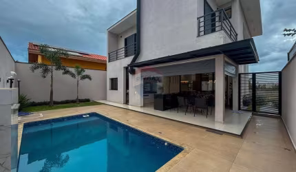 Casa para venda em Condomínio Morro Do Sol de 275.00m² com 3 Quartos, 3 Suites e 4 Garagens