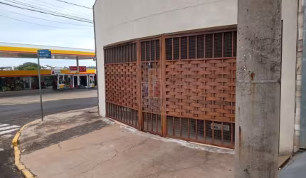 Casa para venda e aluguel em Vila Lemos de 250.00m² com 3 Quartos, 2 Suites e 2 Garagens