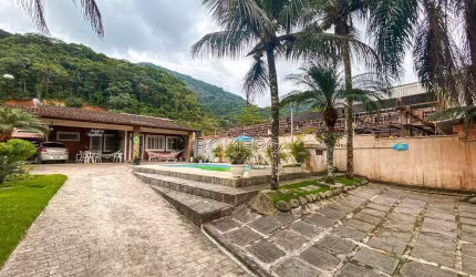 Casa para venda em Lagoinha de 207.00m² com 2 Quartos, 1 Suite e 5 Garagens