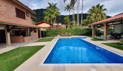 Casa para venda em Lagoinha de 362.00m² com 6 Quartos, 4 Suites e 4 Garagens