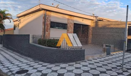 Casa para venda em Vila Santana de 140.00m² com 3 Quartos, 1 Suite e 5 Garagens
