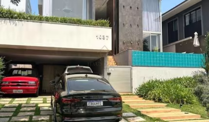Casa de Condomínio para alugar em Alphaville de 450.00m² com 4 Quartos, 4 Suites e 4 Garagens