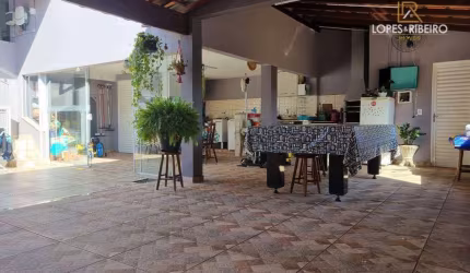 Casa para venda em Vila Maria de 150.00m² com 3 Quartos, 1 Suite e 4 Garagens