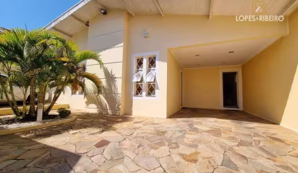 Casa para venda em Bairro Alto de 240.00m² com 3 Quartos, 1 Suite e 3 Garagens