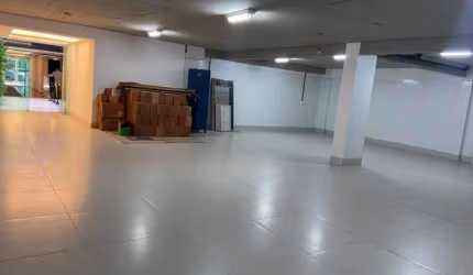 Sala Comercial para alugar em Leblon de 178.00m²