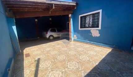 Casa para venda em Jardim São João de 300.00m² com 2 Quartos, 1 Suite e 3 Garagens