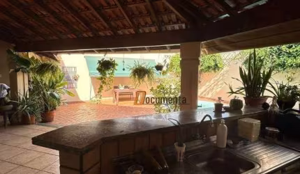 Casa para venda em Ipanema de 229.00m² com 2 Quartos, 2 Suites e 2 Garagens