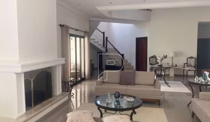 Casa de Condomínio para venda em Granja Viana de 651.00m² com 5 Quartos, 2 Suites e 6 Garagens