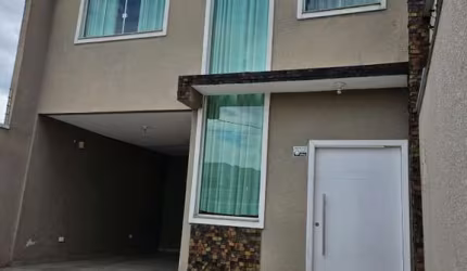 Sobrado para venda em Barigui de 170.00m² com 4 Quartos, 1 Suite e 2 Garagens