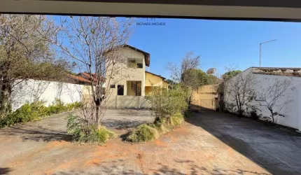 Casa para venda em Sao Vicente de 300.00m² com 5 Quartos, 2 Suites e 2 Garagens
