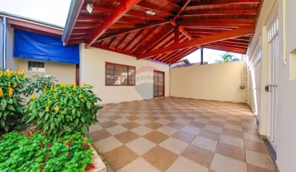 Casa para venda em Jardim Dom Bosco de 280.00m² com 3 Quartos, 1 Suite e 2 Garagens