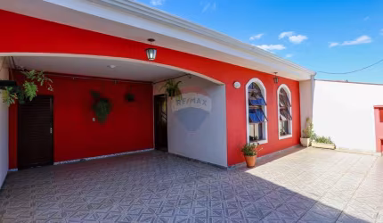 Casa para venda em Jardim Itanguá de 196.00m² com 2 Quartos, 1 Suite e 3 Garagens