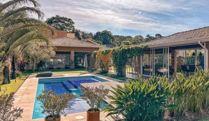 Casa para venda em Parque Dom Henrique de 549.90m² com 4 Quartos, 4 Suites e 6 Garagens